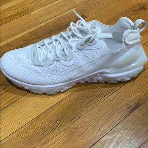 Men’s Nike sneakers